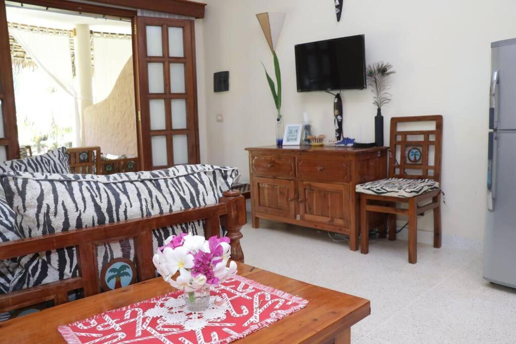 Tembo Beach Cottage Malindi Eksteriør bilde