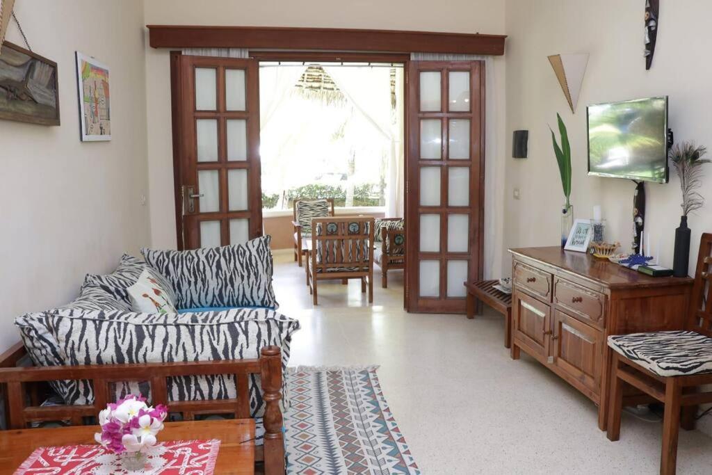 Tembo Beach Cottage Malindi Eksteriør bilde