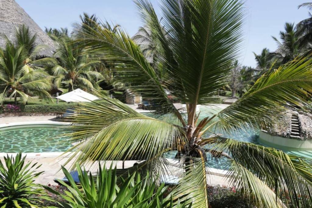 Tembo Beach Cottage Malindi Eksteriør bilde